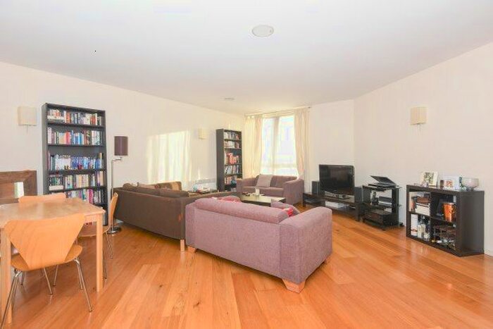 2 Bedroom Flat To Rent In - High Road, London, E18