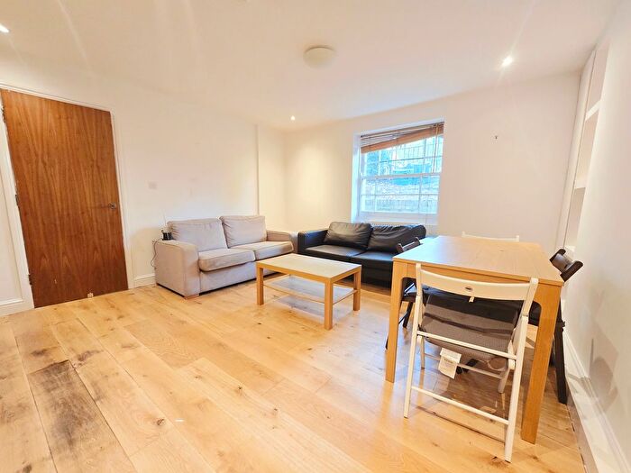 3 Bedroom Flat To Rent In St Johns Grove, Archway, London, N19