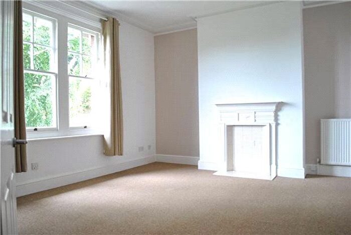 1 Bedroom Flat For Sale In Mayfield Road, Tunbridge Wells, Kent, TN4