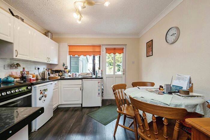 2 Bedroom Bungalow For Sale In Oakland Walk, Dawlish, Devon, EX7