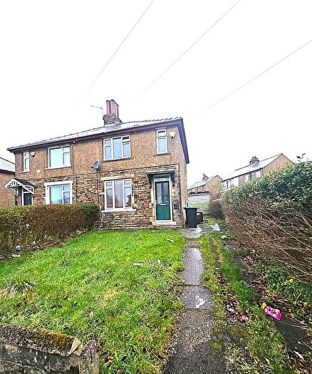 3 Bedroom Semi Detached House To Rent In Torre Crescent, Bradford, BD6
