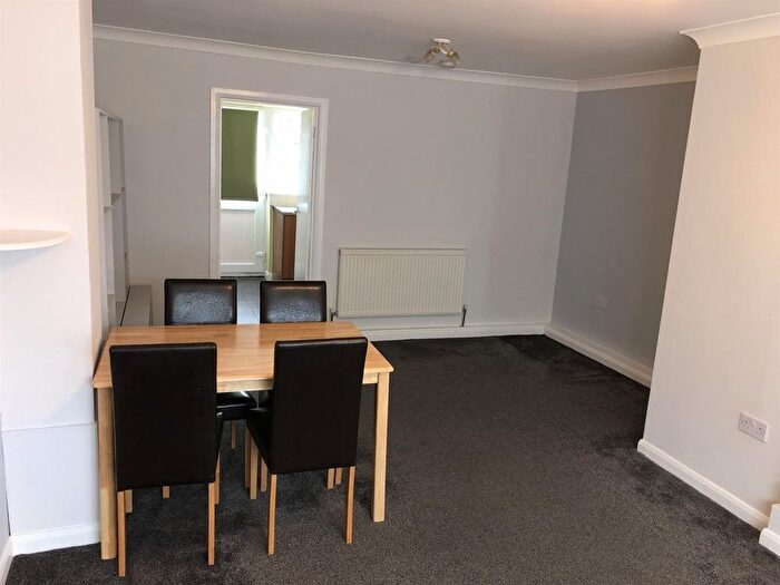 3 Bedroom Terraced House To Rent In Roseheath Road, Hounslow, TW4