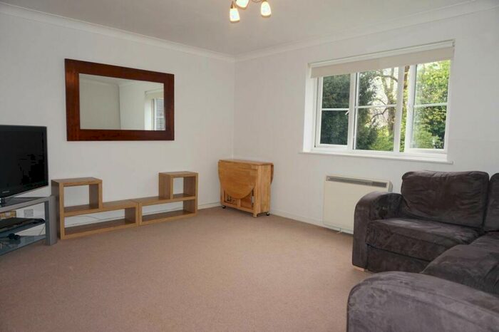 1 Bedroom Apartment To Rent In Wanstead, E11