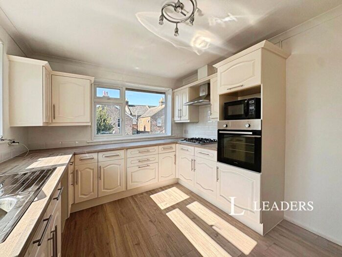 4 Bedroom Apartment For Sale In Neville Road, Bognor Regis, West Sussex, PO22
