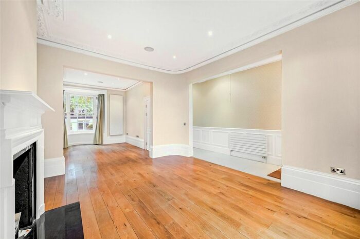 4 Bedroom Terraced House To Rent In Drayton Gardens, London, SW10