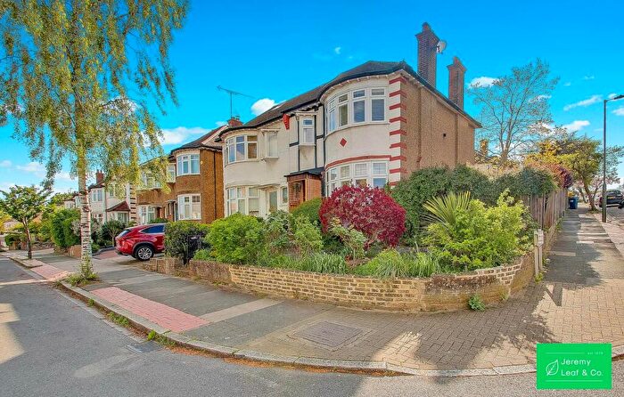3 Bedroom Semi-Detached House For Sale In Brent Way, London, N3