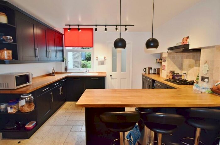 5 Bedroom Semi-Detached House To Rent In Grove Avenue, Finchley, N3