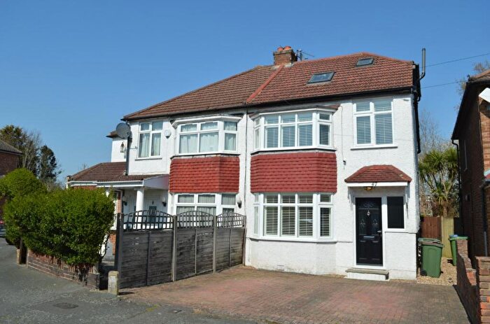 4 Bedroom Semi-Detached House To Rent In Cottimore Avenue, Walton-On-Thames, KT12