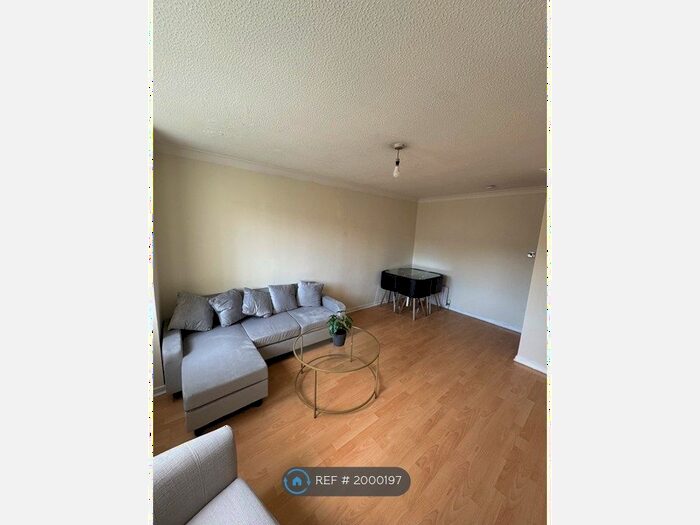 2 Bedroom Flat To Rent In Boat Green, Edinburgh, EH3