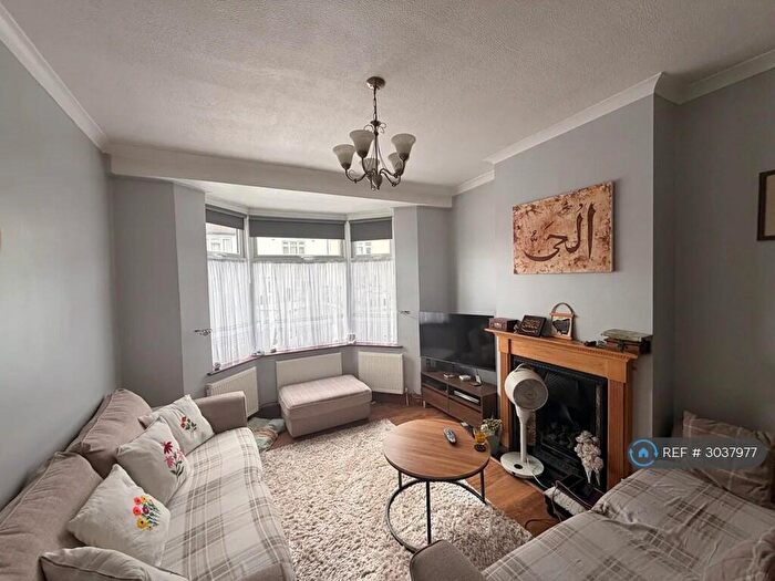 4 Bedroom Terraced House To Rent In Ley St, Ilford, IG1