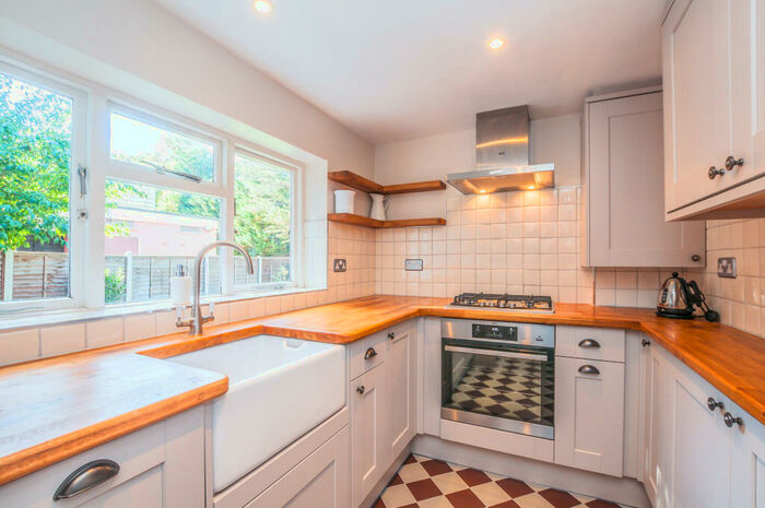 1 Bedroom Apartment To Rent In Ray Mead Road, SL6