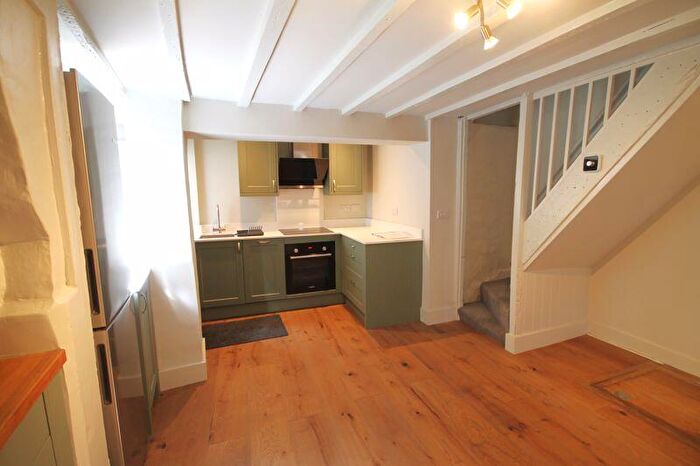 2 Bedroom Cottage To Rent In Queen Street, Emsworth., PO10
