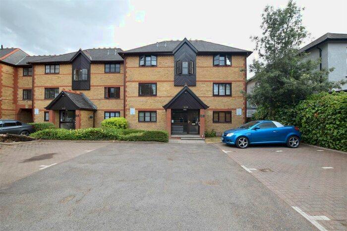 1 Bedroom Flat To Rent In College Close, Grays, RM17