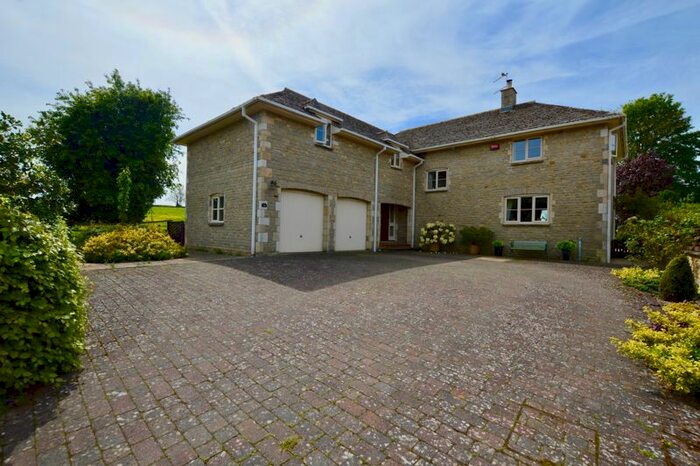 5 Bedroom Detached House For Sale In Deenethorpe, Corby, NN17