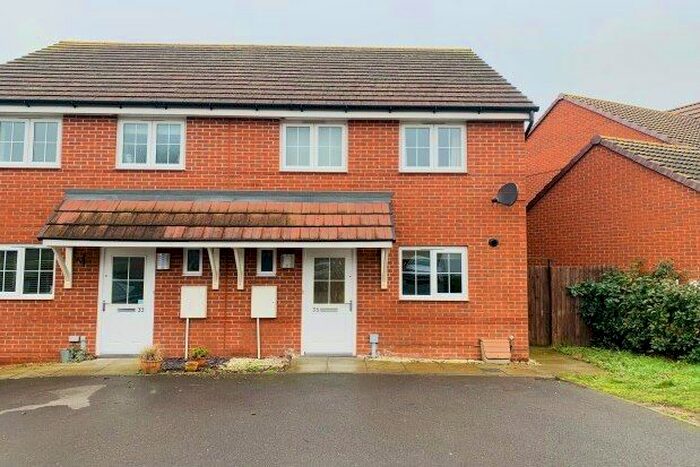 3 Bedroom Property To Rent In Sunset Way, Evesham, WR11