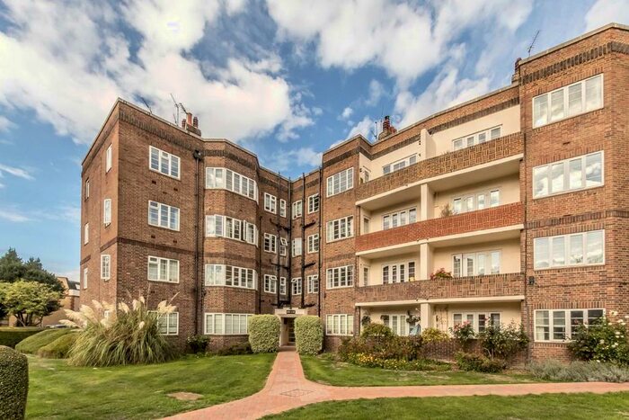 2 Bedroom Flat To Rent In Chiswick Village, London W4