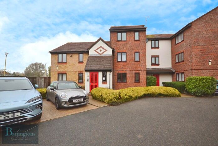 2 Bedroom Flat To Rent In Elmdon Road, South Ockendon, Essex, RM15