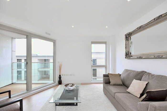 2 Bedroom Flat To Rent In Balham Hill, London, SW12