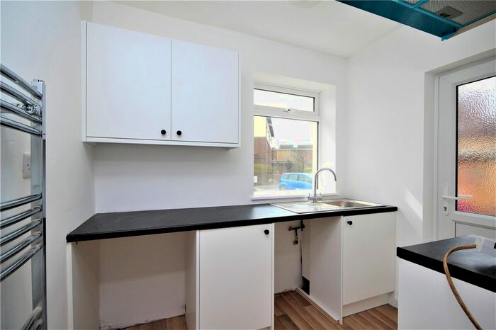 1 Bedroom Flat To Rent In Freshbrook Road, Lancing, West Sussex, BN15