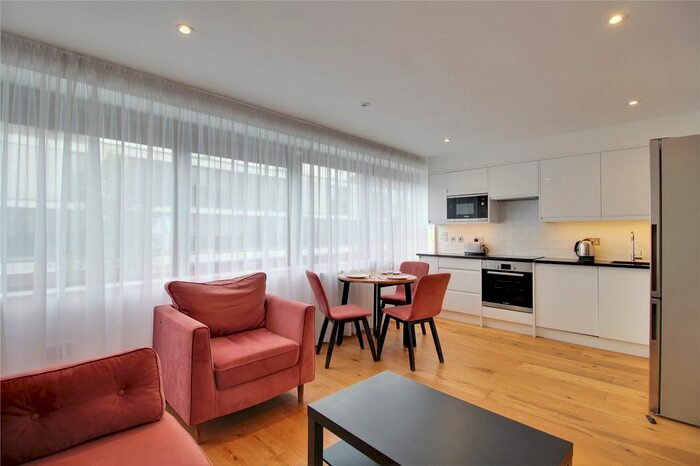 3 Bedroom Maisonette To Rent In Eastmead, Farnborough GU14