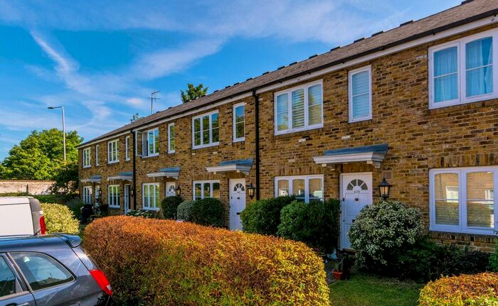 1 Bedroom Maisonette To Rent In British Grove South, Chiswick, London, W4