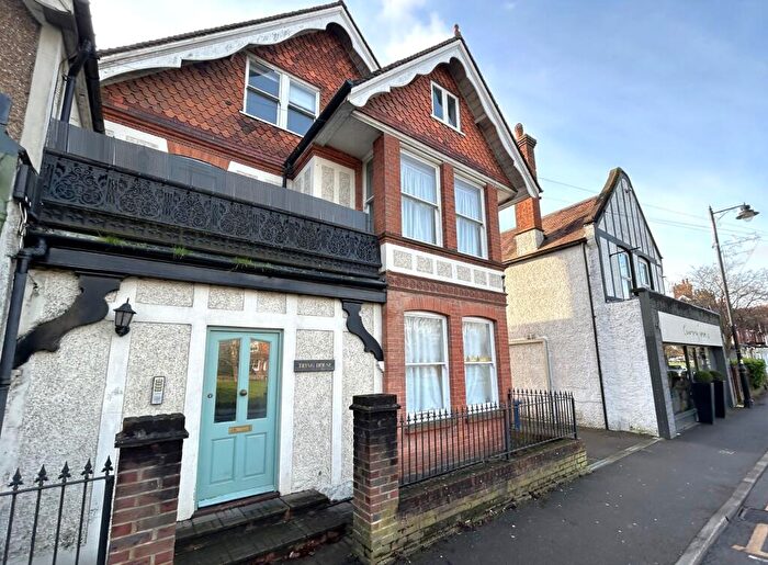 2 Bedroom Flat To Rent In High Street, Tring House, GU6