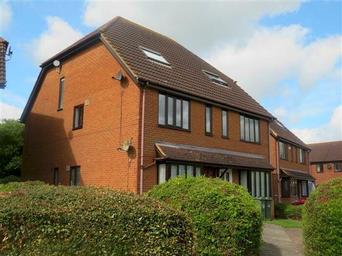 2 Bedroom Duplex To Rent In Walnut Tree, Milton Keynes, MK7