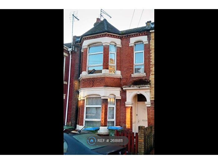 1 Bedroom Flat To Rent In Clovelly Road, Southampton, SO14