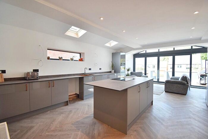 4 Bedroom End Of Terrace House For Sale In Eastfield Road, Louth, LN11