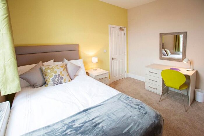 1 Bedroom Terraced House To Rent In Waylen Street, Reading, RG1
