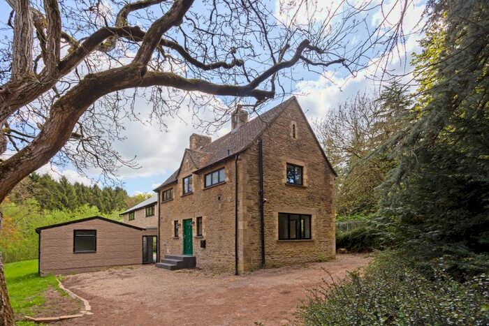 5 Bedroom Detached House To Rent In London Road, Cheltenham, GL54