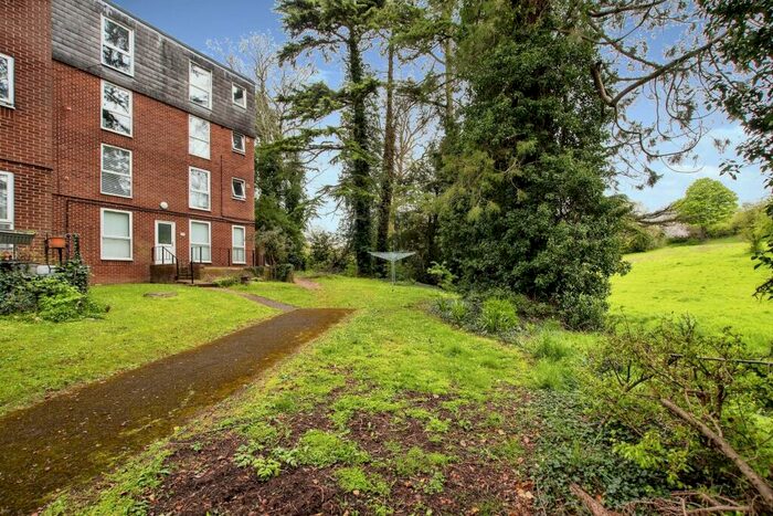 2 Bedroom Apartment To Rent In Bohemia, Hemel Hempstead, HP2