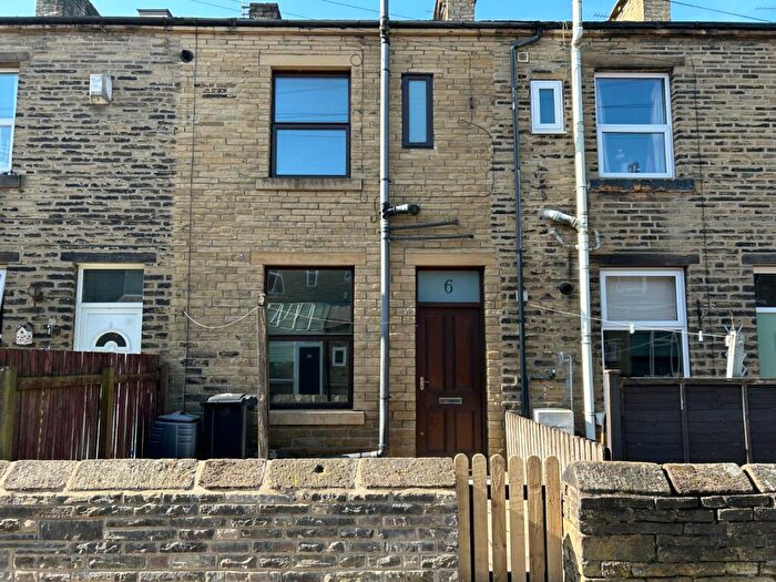 2 Bedroom Terraced House To Rent In Park Place East, Halifax, West Yorkshire, HX3