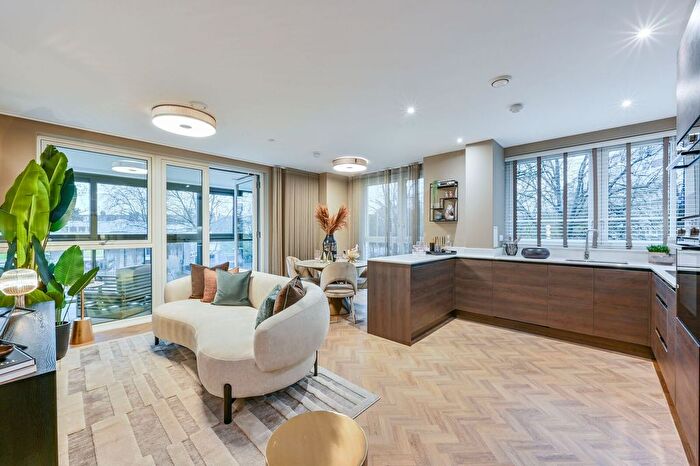 2 Bedroom Flat For Sale In North West Quarter, Queen's Park, NW6