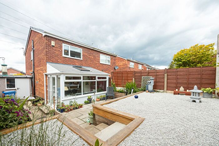 2 Bedroom Semi-Detached House For Sale In Shearwater Road, Stockport, SK2