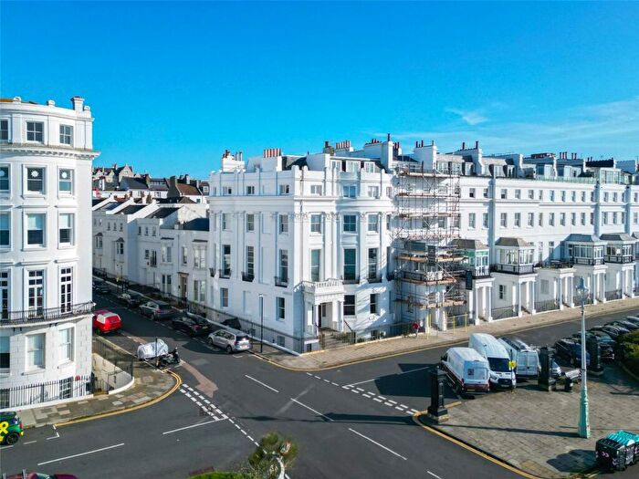 3 Bedroom Flat To Rent In Chichester House, Chichester Terrace, BN2