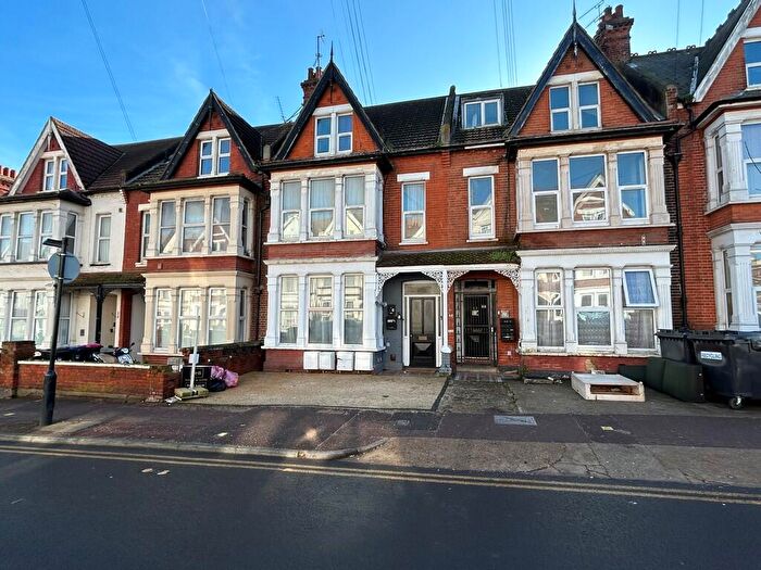 1 Bedroom Apartment For Sale In B York Road, Southend, SS1