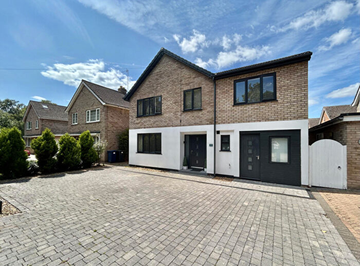 5 Bedroom Detached House For Sale In Budge Close, Huntingdon, PE28