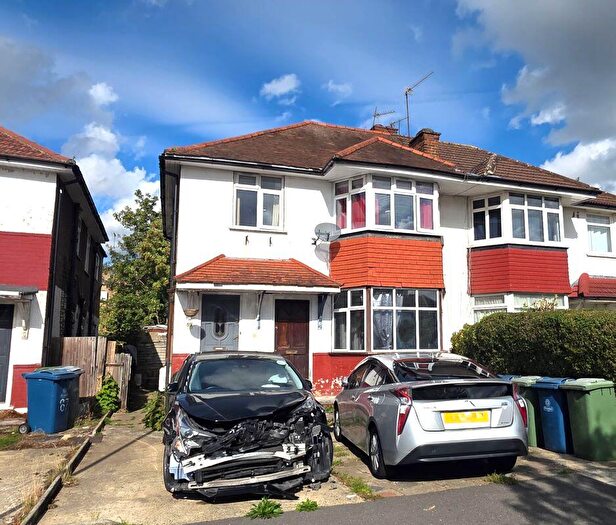 2 Bedroom Maisonette For Sale In Everton Drive, Stanmore, HA7