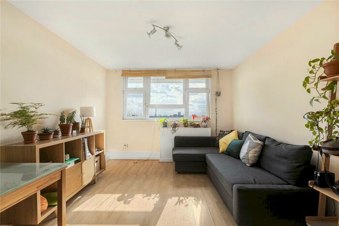 1 Bedroom Apartment To Rent In Hall Street, London, EC1V