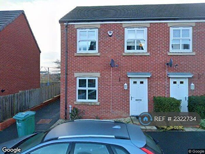 3 Bedroom Semi-Detached House To Rent In Bishops Park Road, Gateshead, NE8