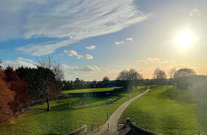 3 Bedroom Property For Sale In Gardens Lane, Conisbrough, Doncaster, DN12