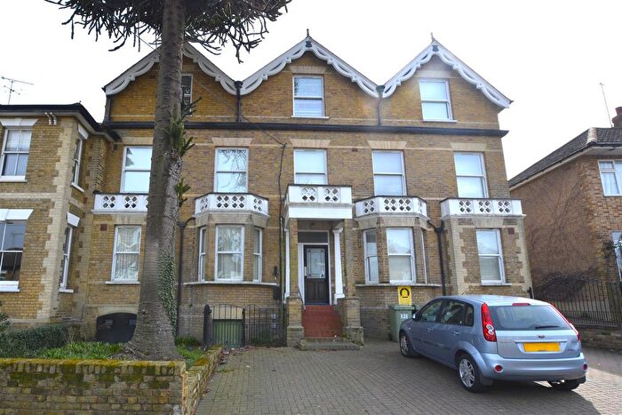 1 Bedroom Flat To Rent In Crescent Road, Brentwood, CM14