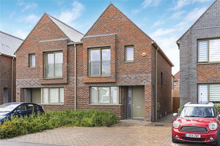 3 Bedroom Semi-Detached House To Rent In Barton Fields, Oxford, OX3