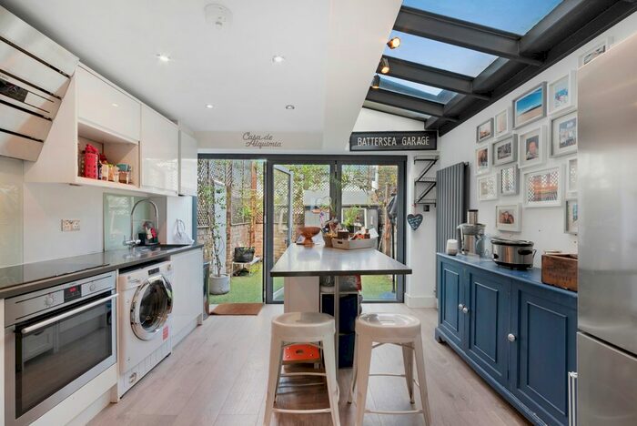 5 Bedroom Property To Rent In Abercrombie Street, SW11