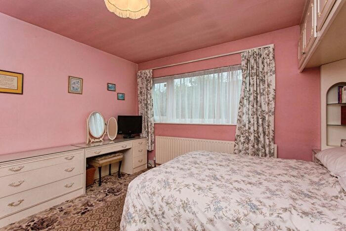 2 Bedroom Bungalow For Sale In Highfield Avenue, Farington, Leyland, Lancashire, PR25