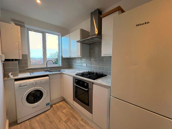 1 Bedroom Flat To Rent In Neville Walk, Carshalton, SM5