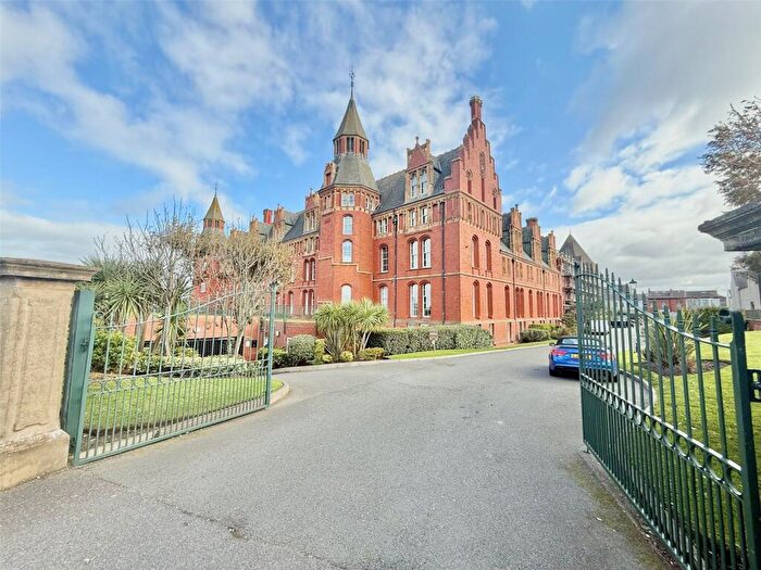 2 Bedroom Apartment For Sale In Marine Gate Mansions, Southport, Southport, PR9