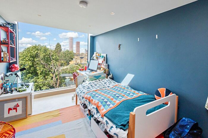 4 Bedroom Terraced House For Sale In Wellesley Road, London, E17