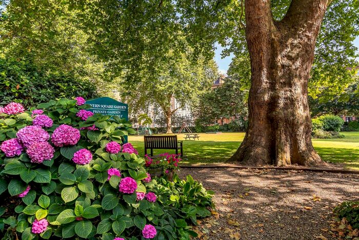 1 Bedroom Flat To Rent In Nevern Square, Earls Court, London, SW5